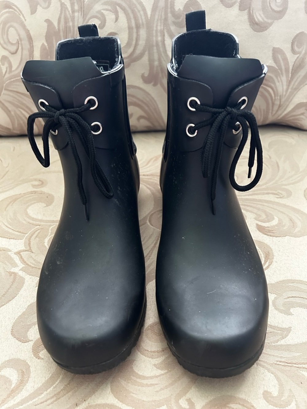 Roma Women’s 8 Black Lace-Up Rubber Ankle Rain Boots Booties Weatherproof Shoes